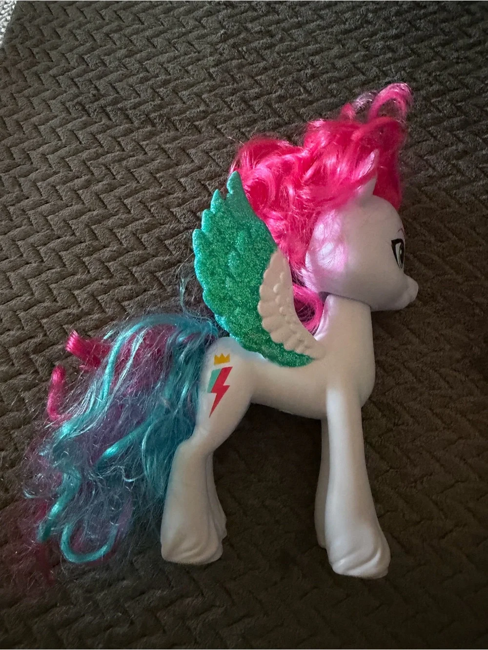 Hasbro My Little Pony A New Generation Shining Adventures 6” Zipp Storm Figure